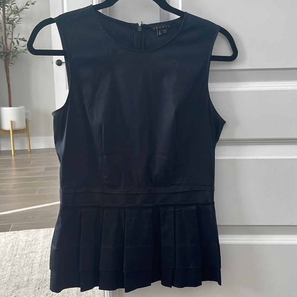 Theory size P peplum blouse, zipper in back